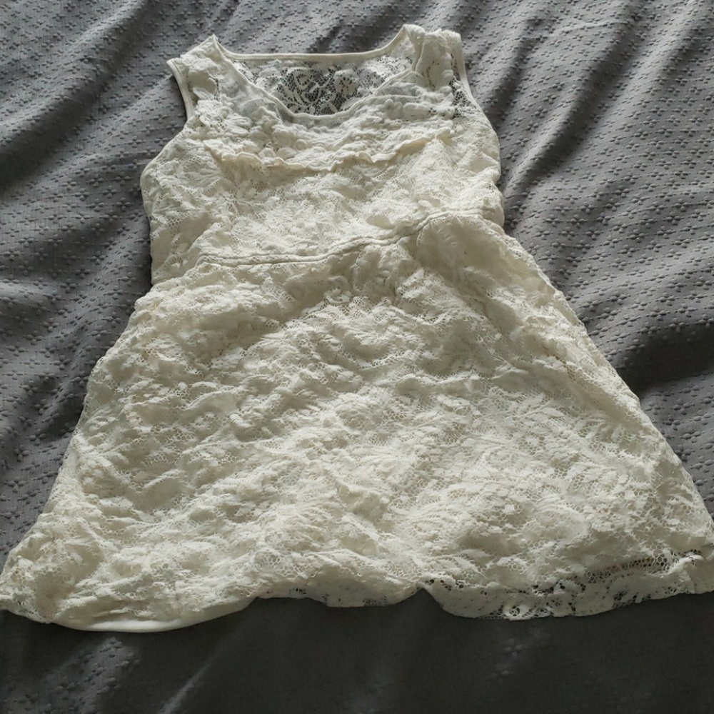 Lace Maternity Sleeveless Top